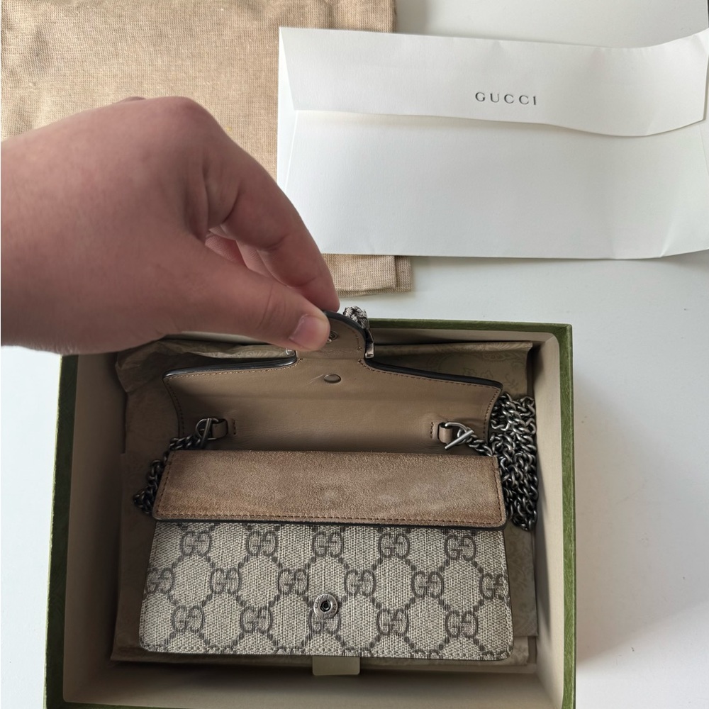 Gucci Beige and Brown Monogram Bag - Picture 4 of 10